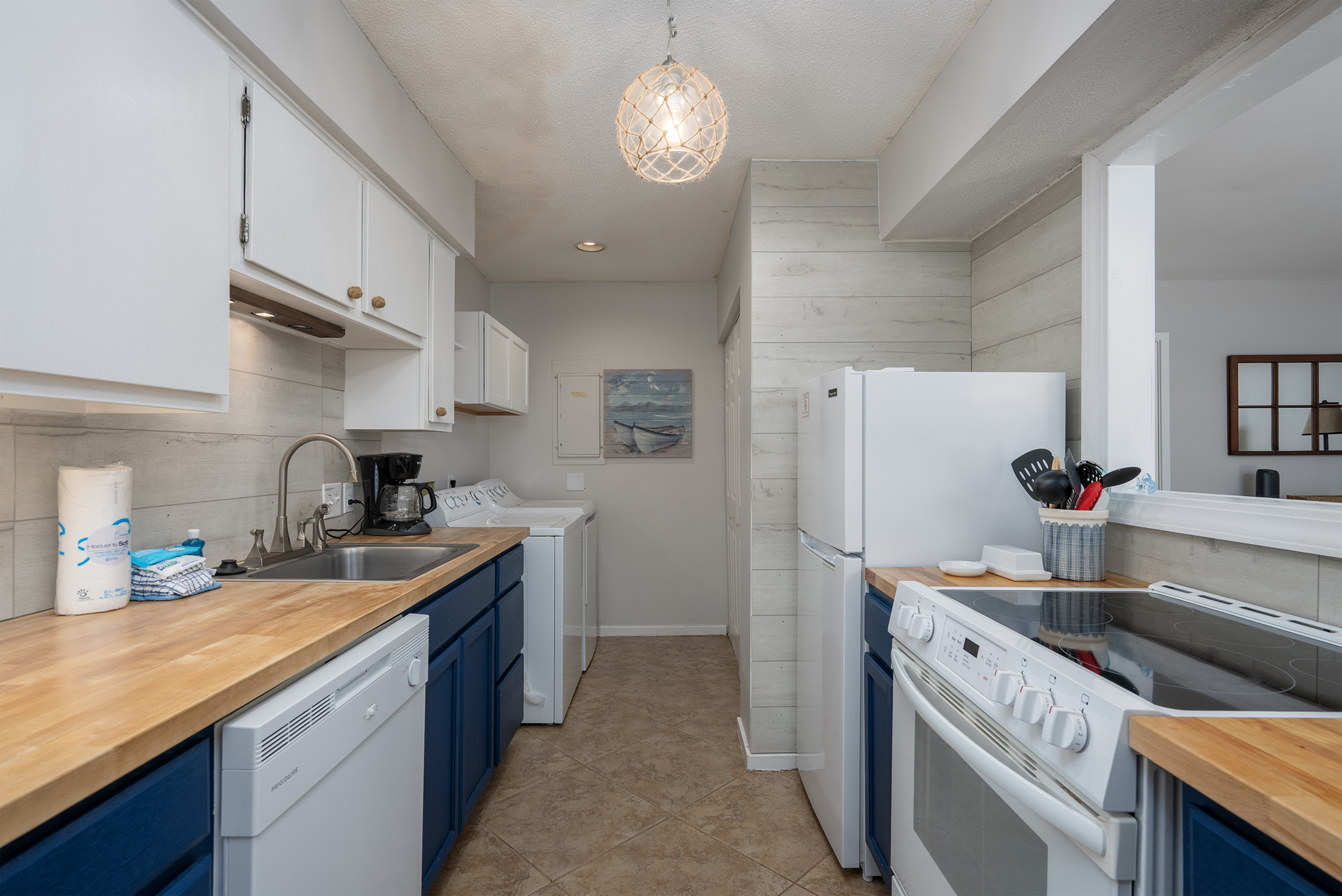 Kitchen off the dining room