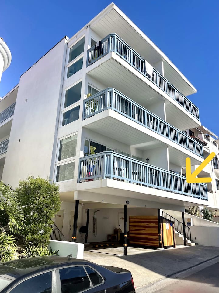 Here is a picture of the exterior of the building.  We have added extreme soundproofing so that each suite feels like its own independent villa.  Yet, you are right down in the pier bowl steps from the sand.  The loft balcony is the bottom right.