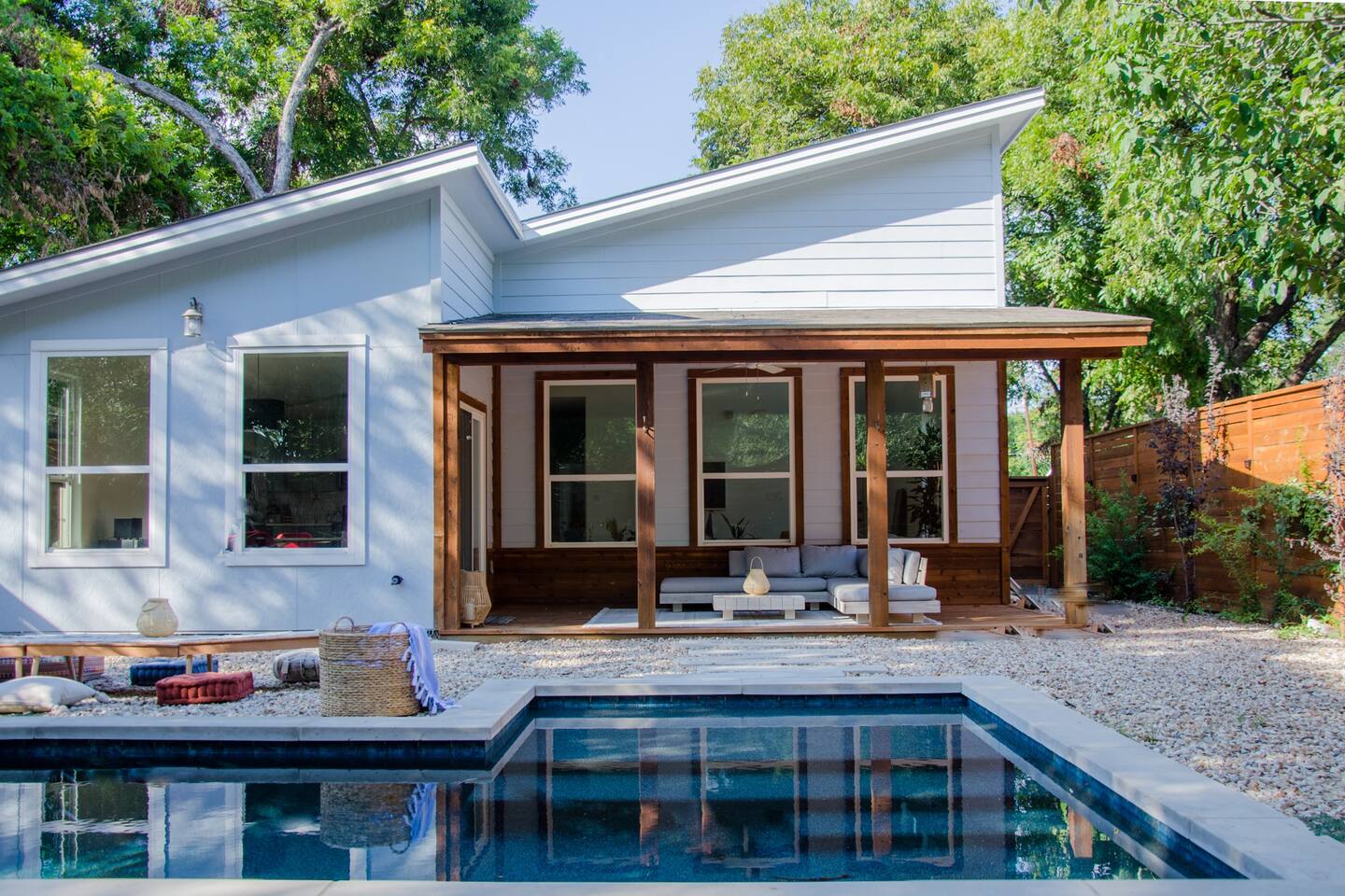 Go for a sunny dip or an evening swim under the stars in this sparkling pool!