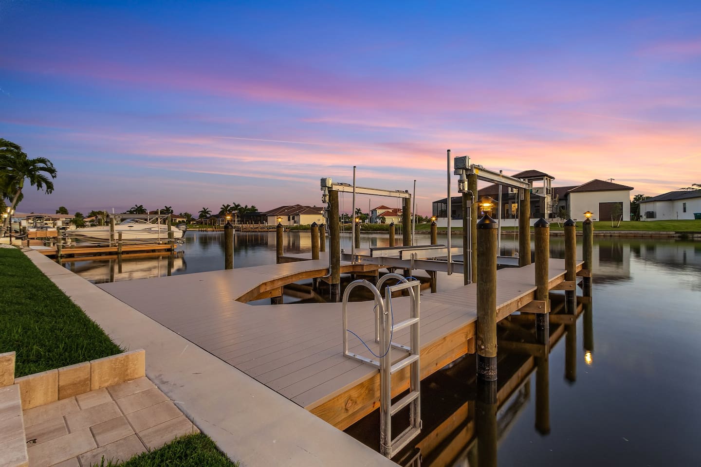 Your Boater’s Paradise Awaits! Explore the stunning Gulf of Mexico right from your private dock!