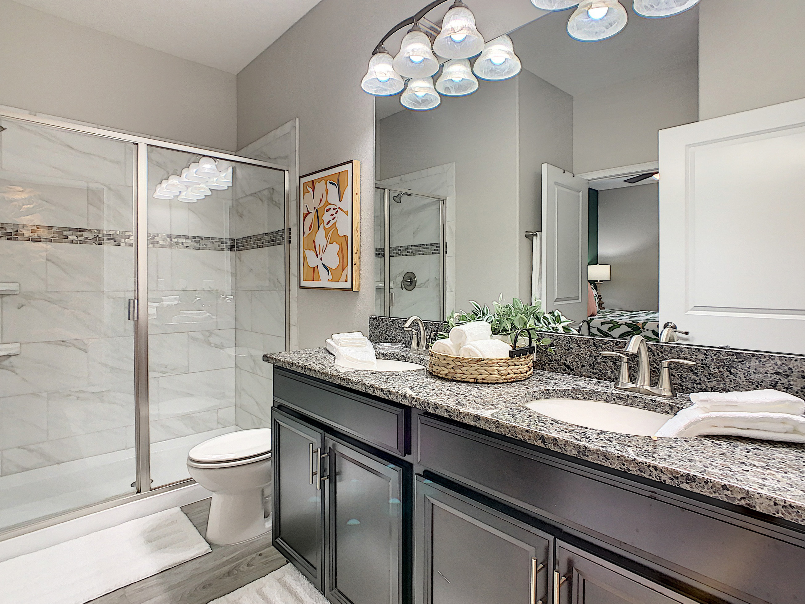 Master Suite 2 En Suite Bathroom