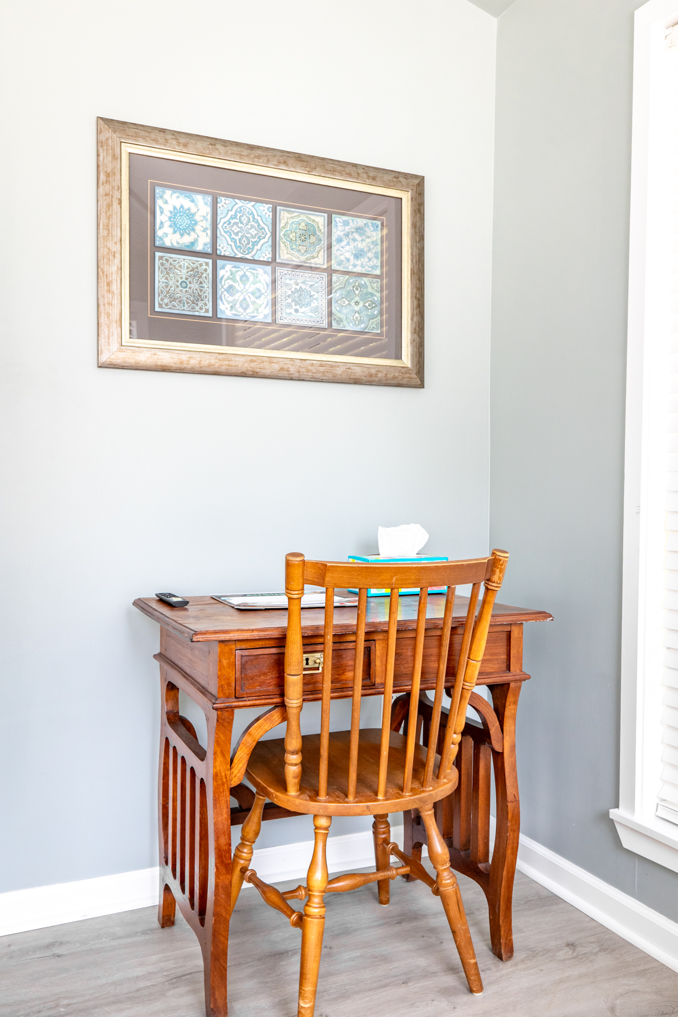 Workstation desk and chair