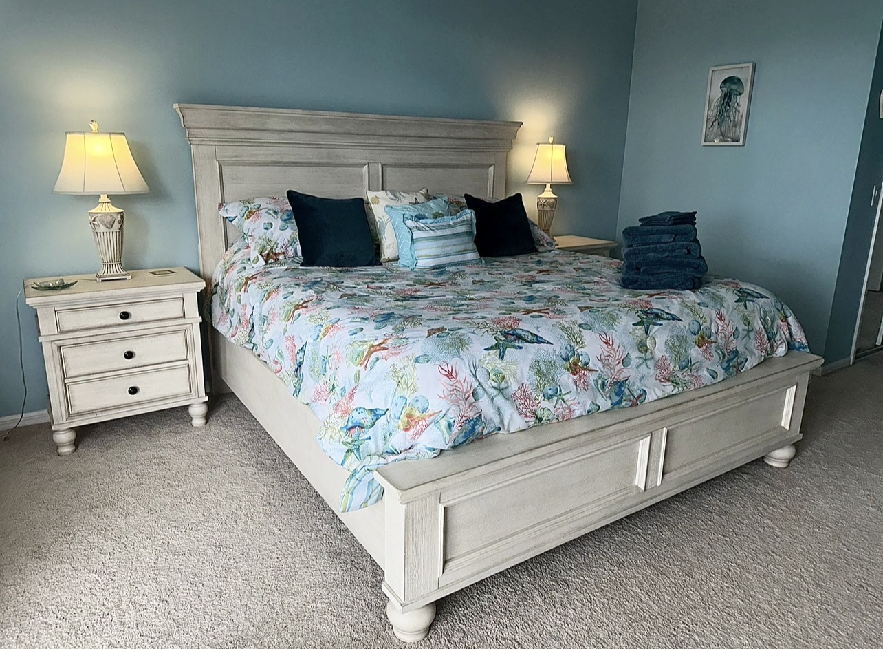 Master Suite very spacious with walk in wardrobe/closet, TV, Doors to Pool and Ensuite Spacious Bathroom