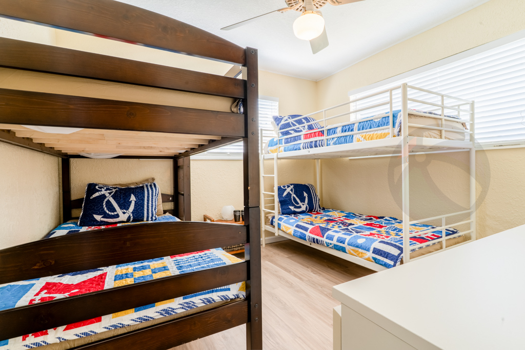 Bunk room sleeps 4