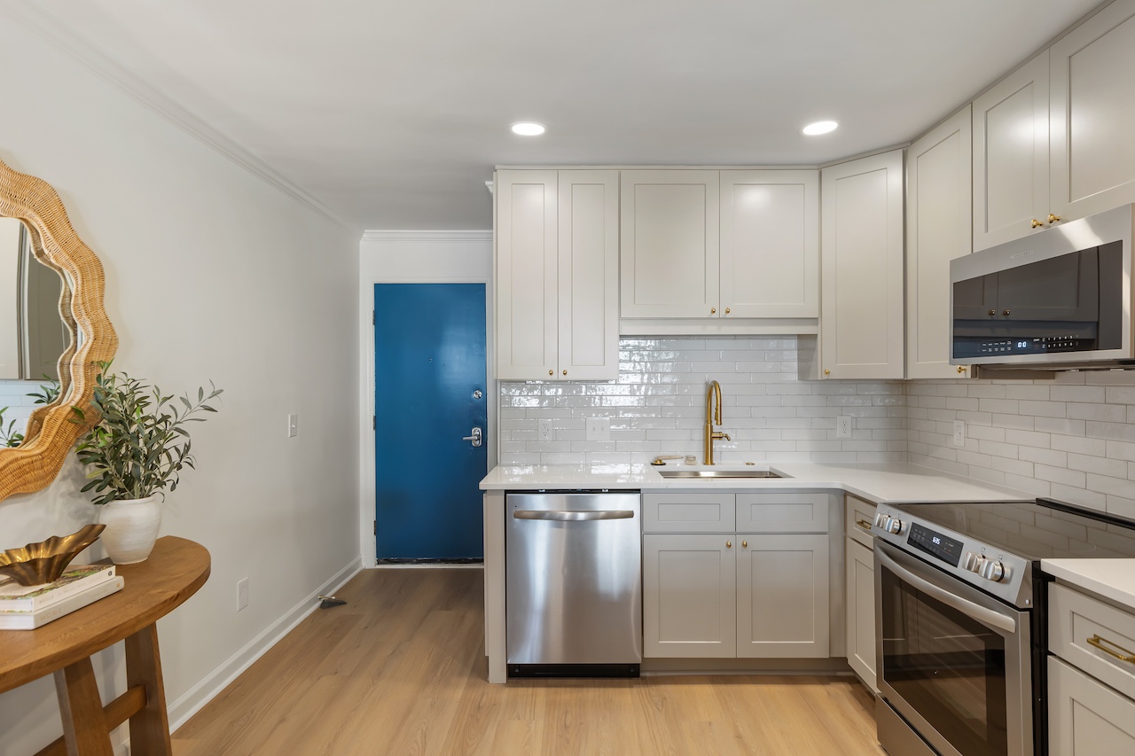 Kitchen | 211C Oceanside Villas | Isle of Palms SC | IOP Escapes