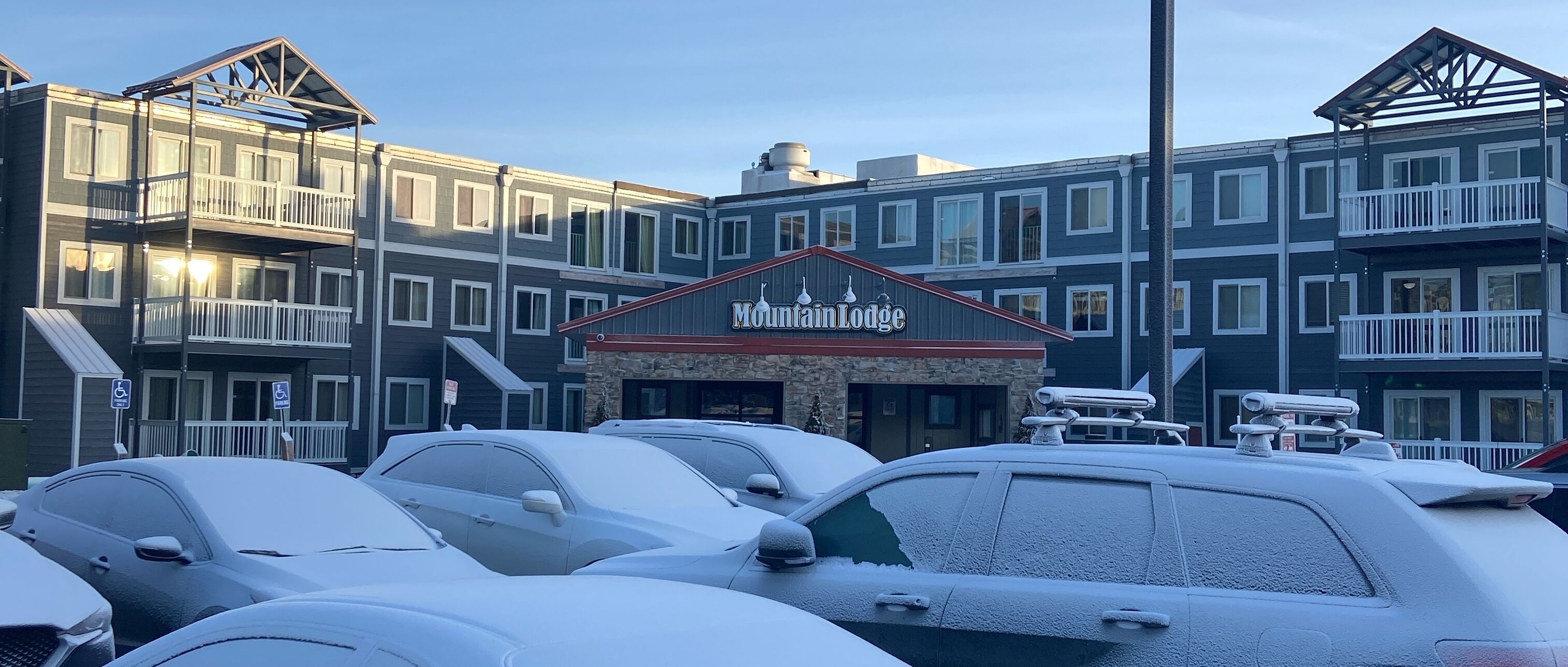 Mountain Lodge has its own large parking lot included with your stay.