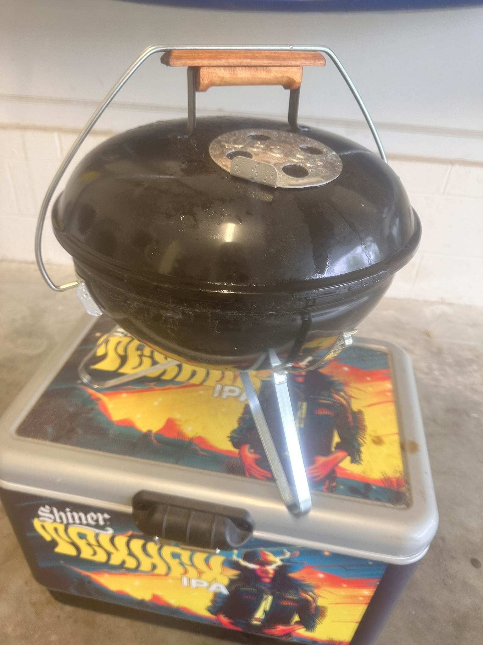 Travel Cooler, Charcoal Grill