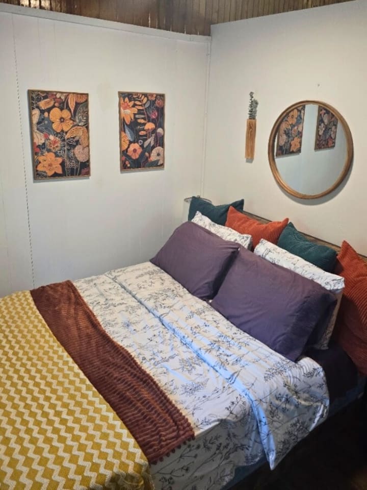 Granary‑house‑second‑bedroom‑botanical‑bedding