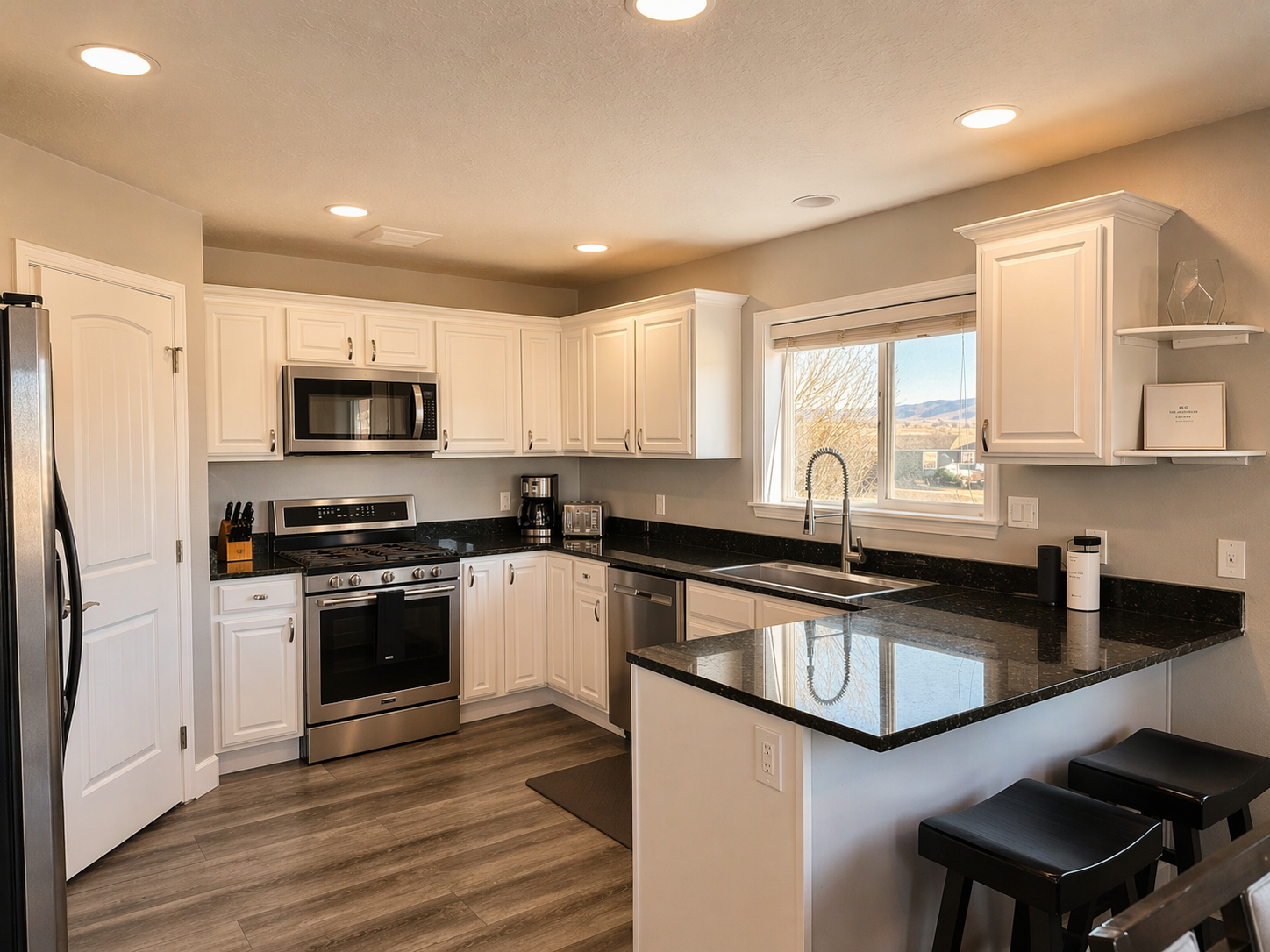 Large Kitchen 
