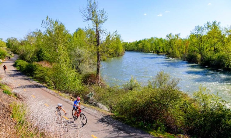 For those who prefer biking paths, you'll love the Boise greenbelt. It's great for biking, walking, running, or taking the dog out on an outing 