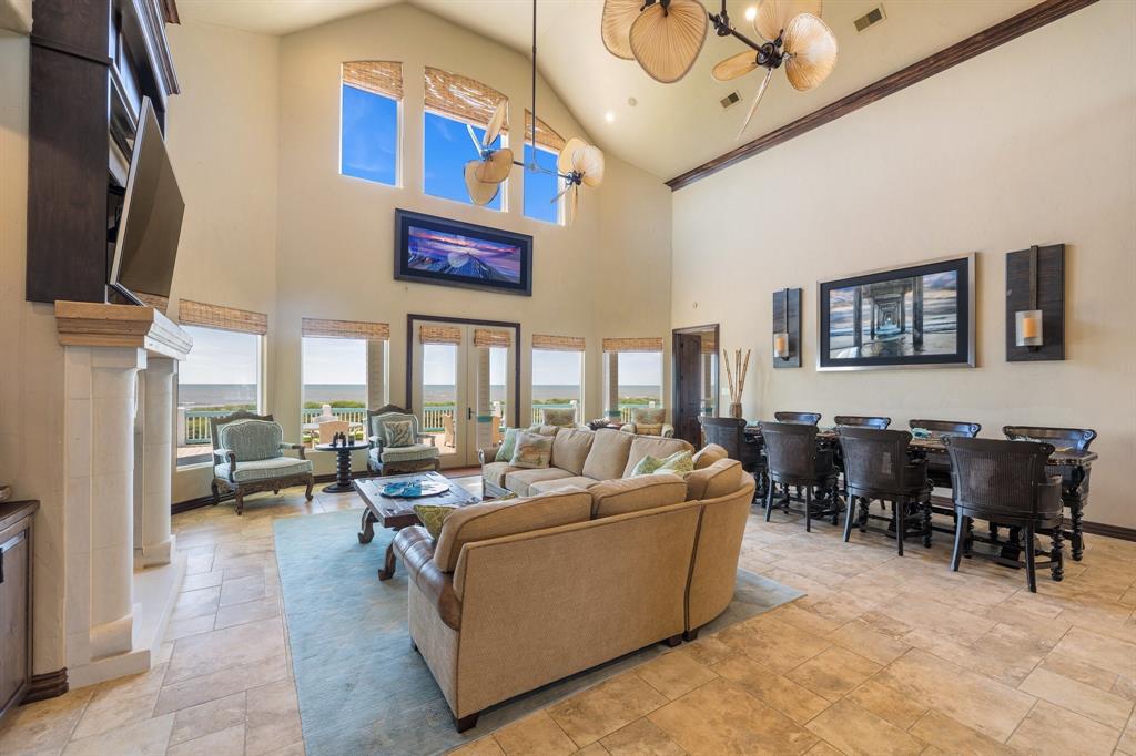 28381431644741a1a727ca57e2d8278b | Beachhouse | Texas | TX | Vacation Homes | Galveston | Crystal Beach | Kokomo | Breezy Days | Beachfront Elegance | Sunrise Serenity | Southern Sands Property Management, LLC