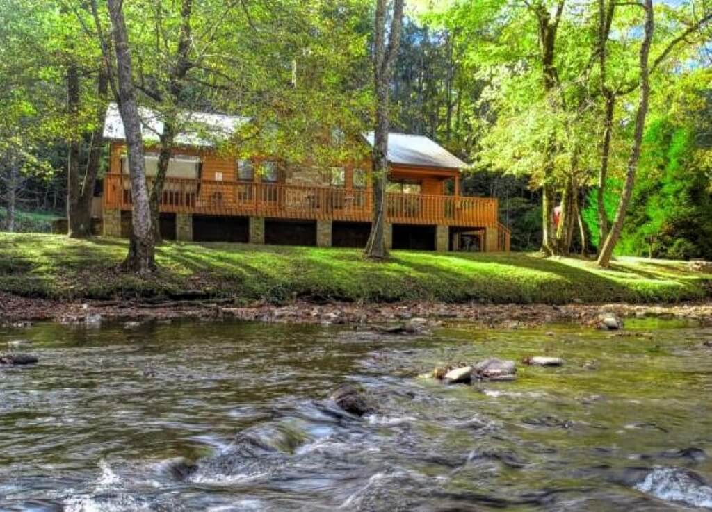 Creekside Paradise cabin overlooking Cosby Creek in Tennessee