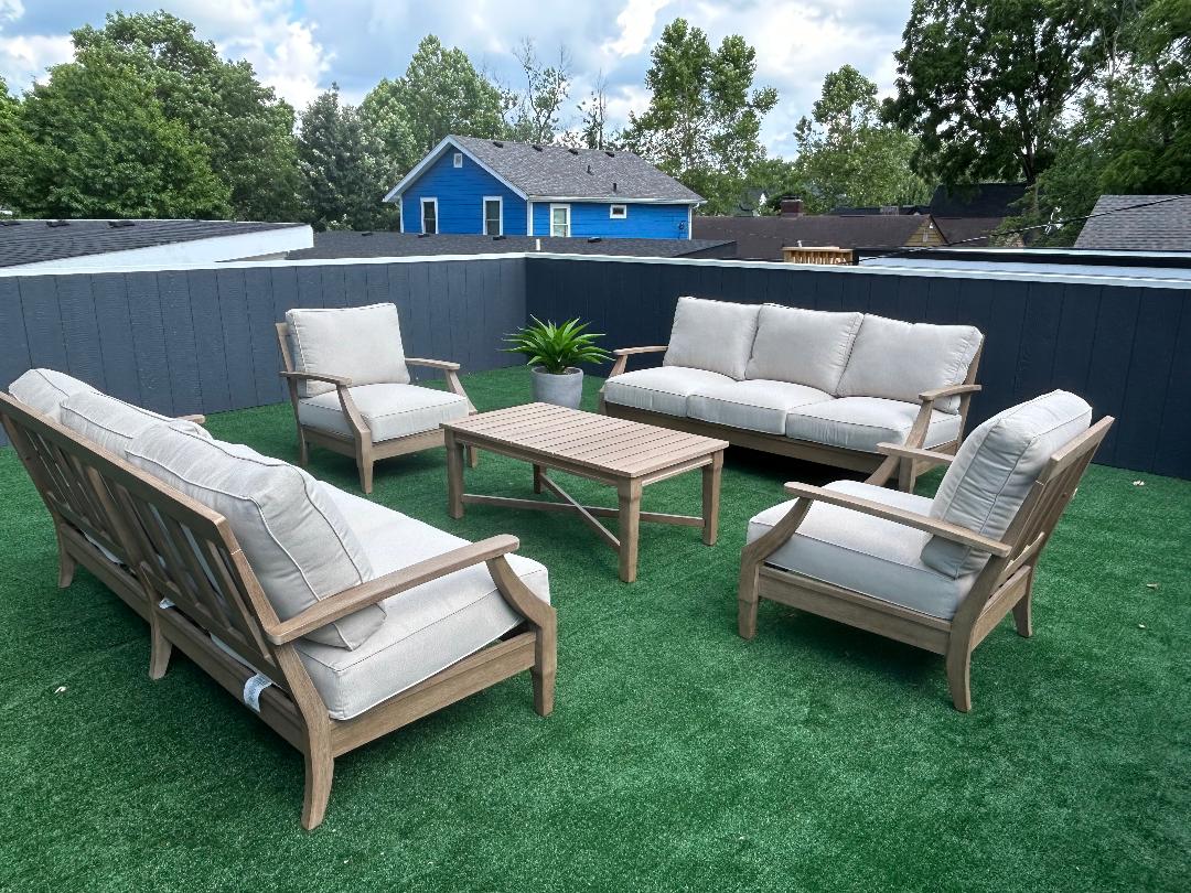Outdoor Rooftop Lounge