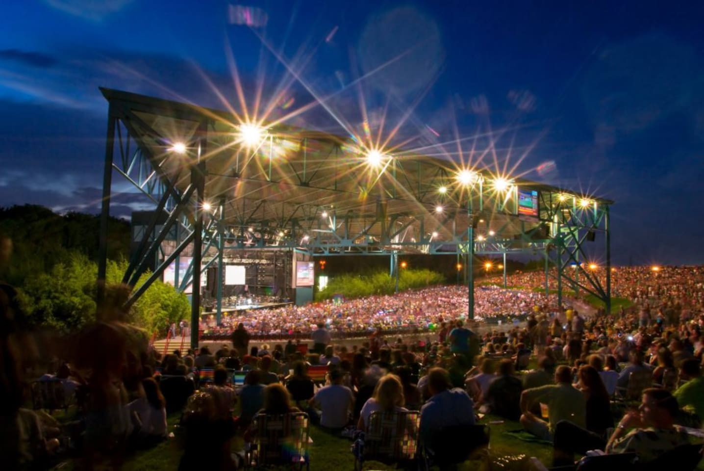 Veterans United home Loans Ampitheater just 10 minutes away!