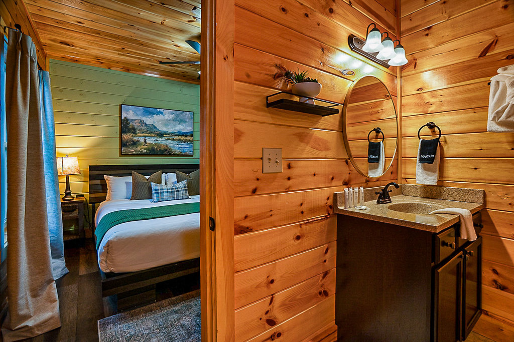 En-suite bathroom attached to one of the king bedrooms downstairs.