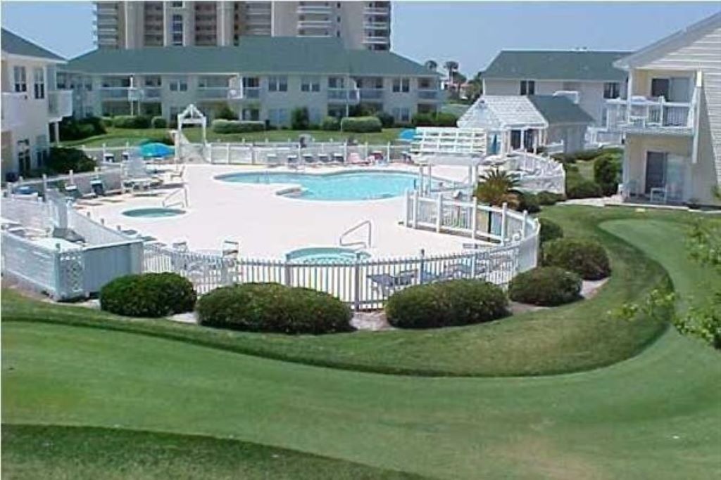 5 Pools (2 Heated 🔥) • 3 Hot Tubs 💦