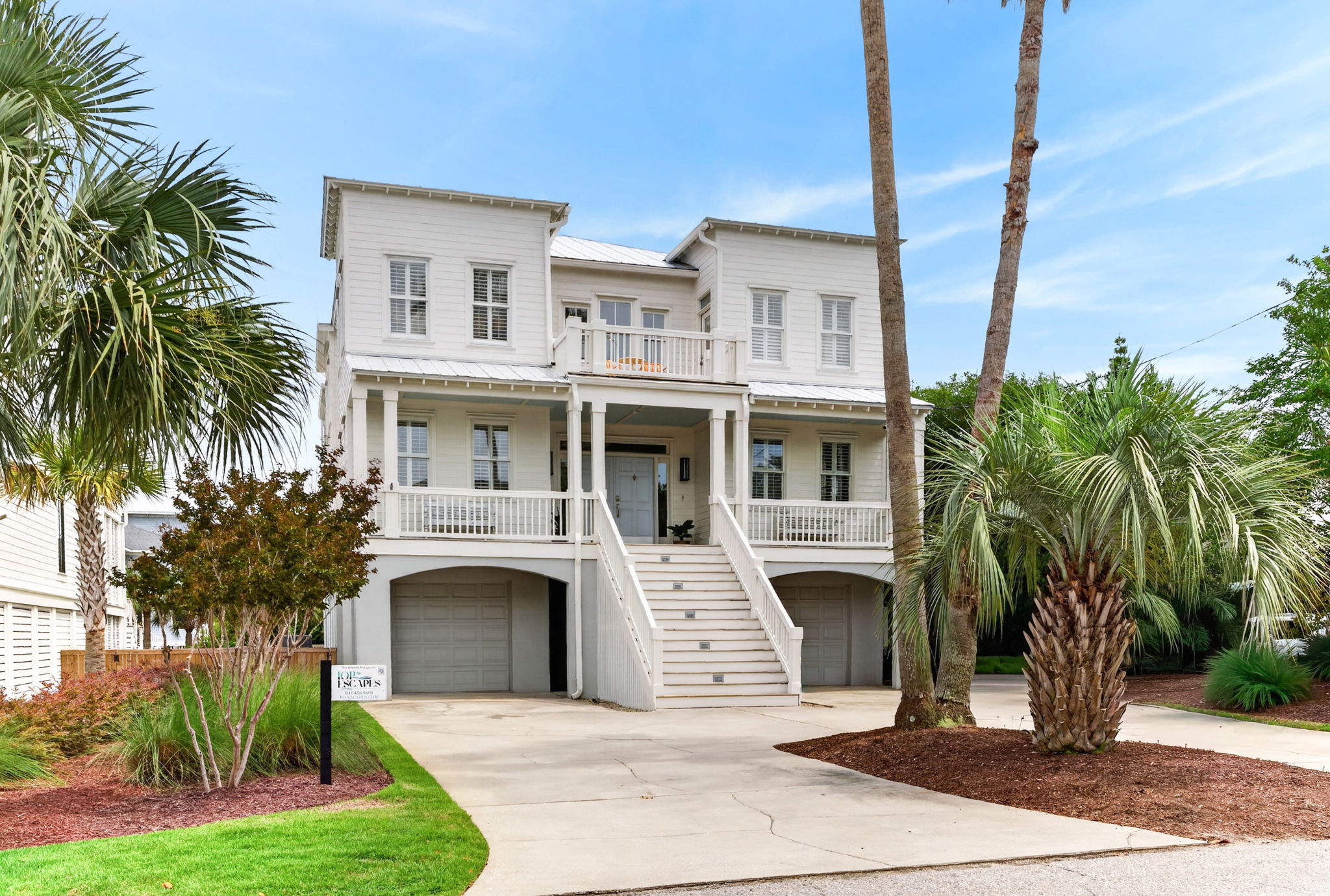Front of House | Twin Palms | 914 Carolina Blvd | Isle of Palms, SC | IOP Escapes