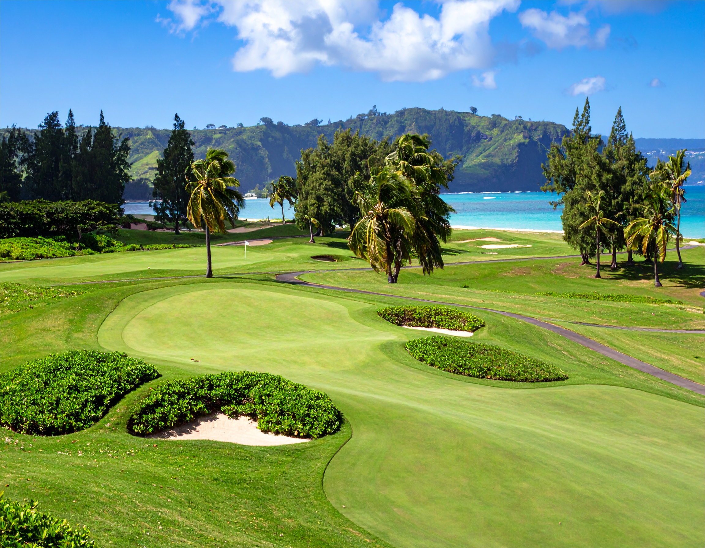 several golf courses on north shore