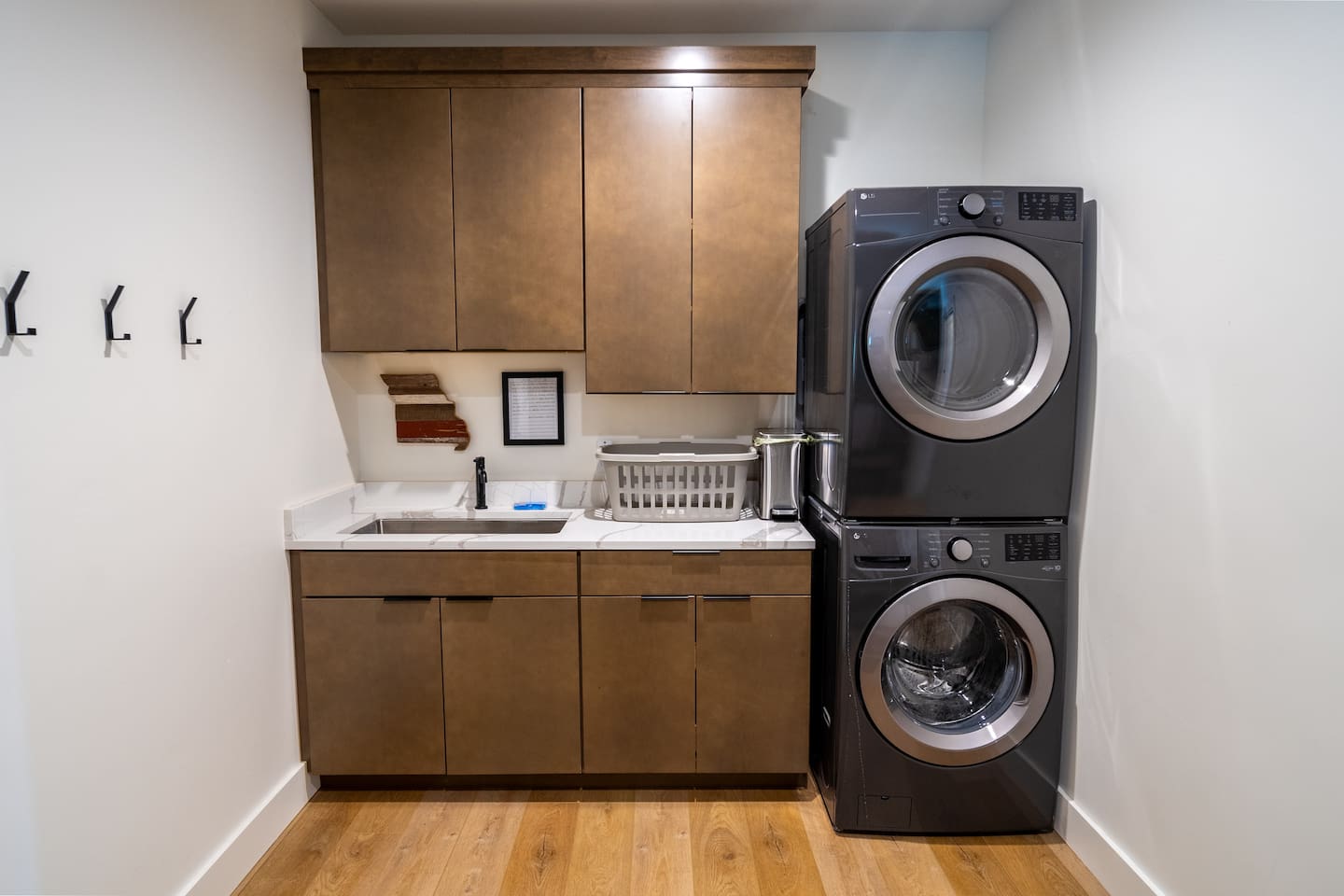 Laundry Room (detergent provided)