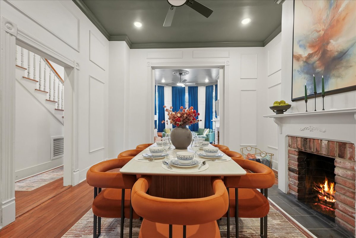 Spacious Dining Area