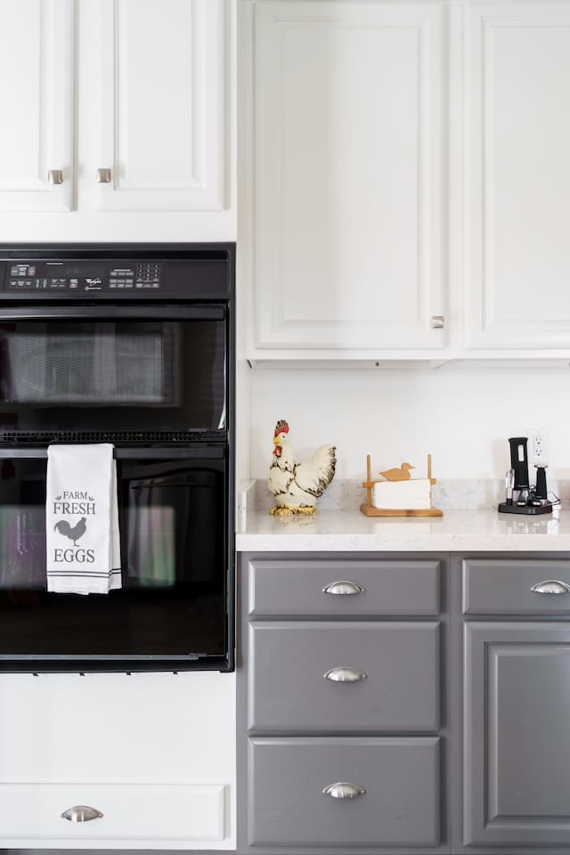 A fully equipped kitchen for that chef in you!