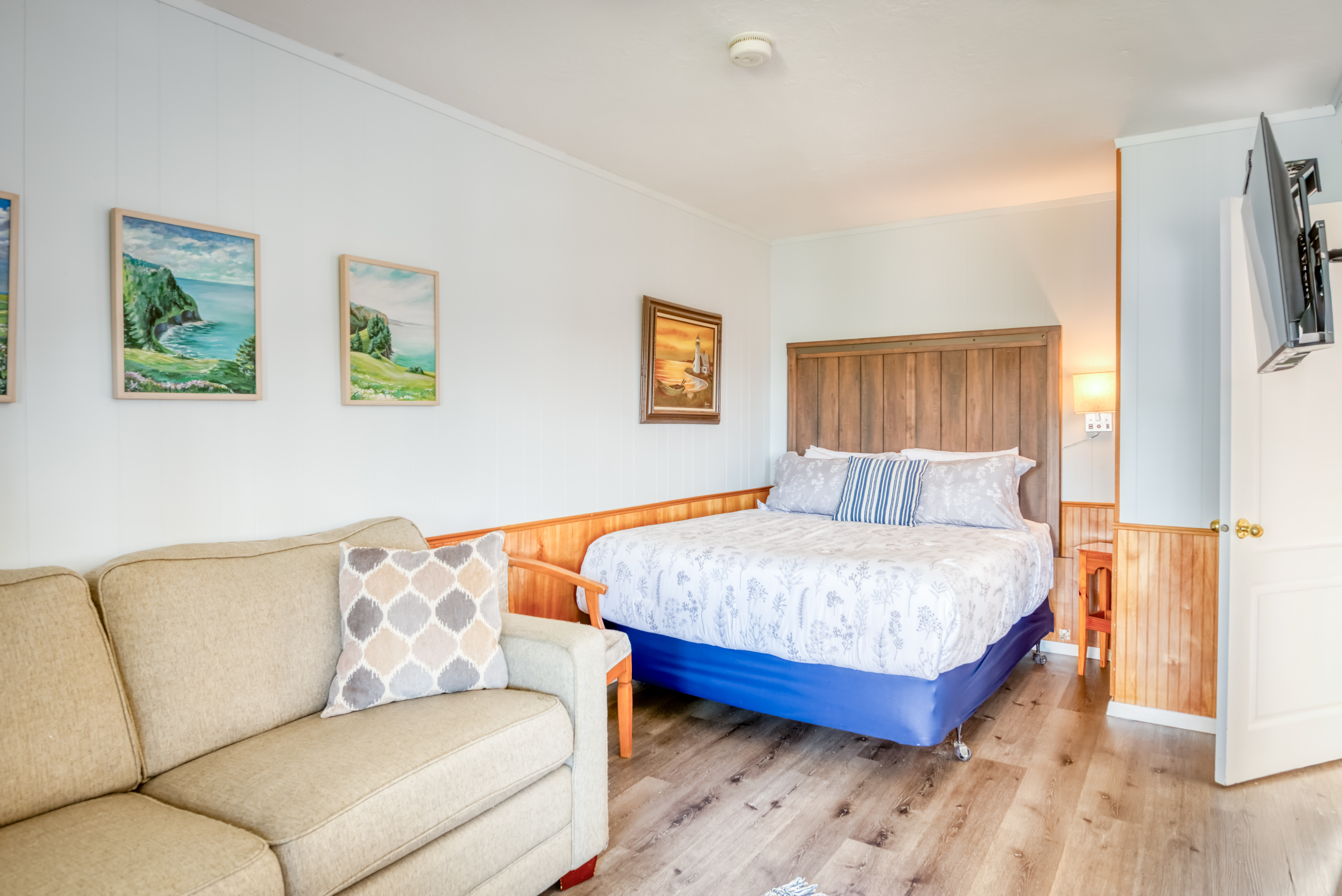 T04 - Cutter @ Trollers Lodge — Depoe Bay, OR — vacation rental
