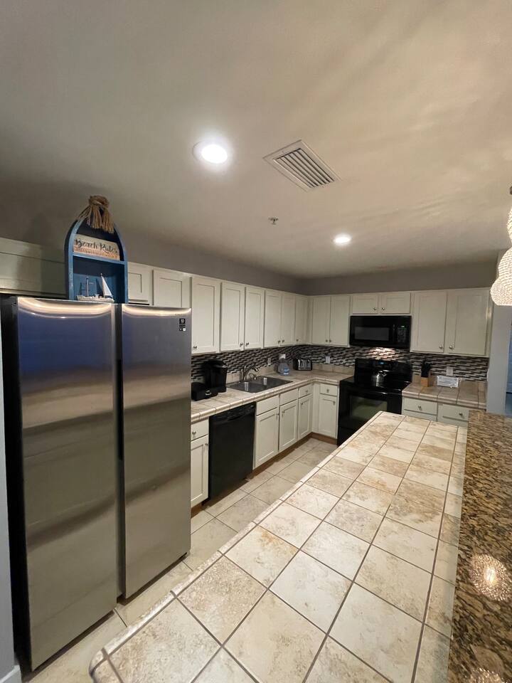 Fully stocked kitchen