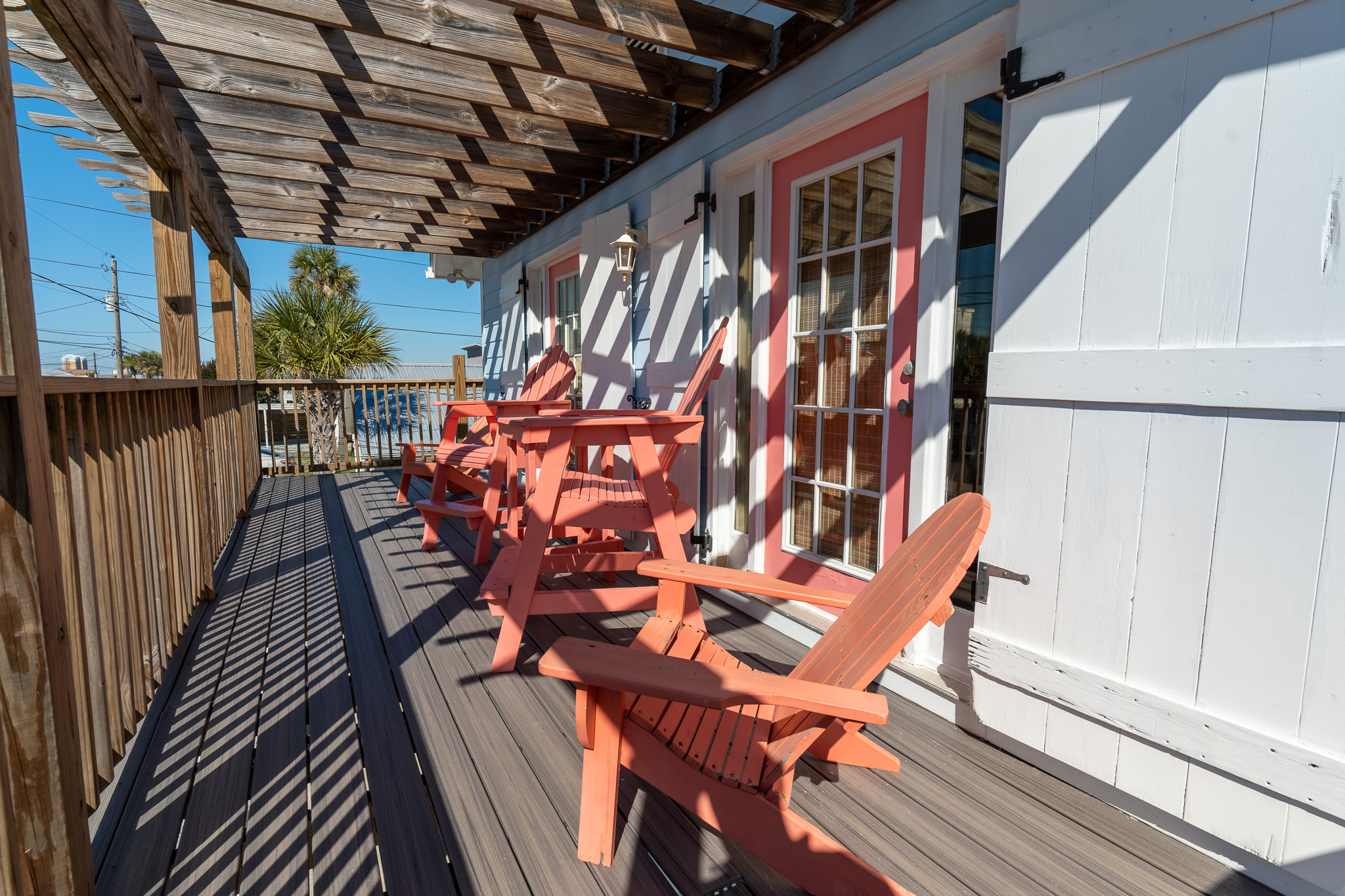front deck seating wo watch those sunrise or sunsets
