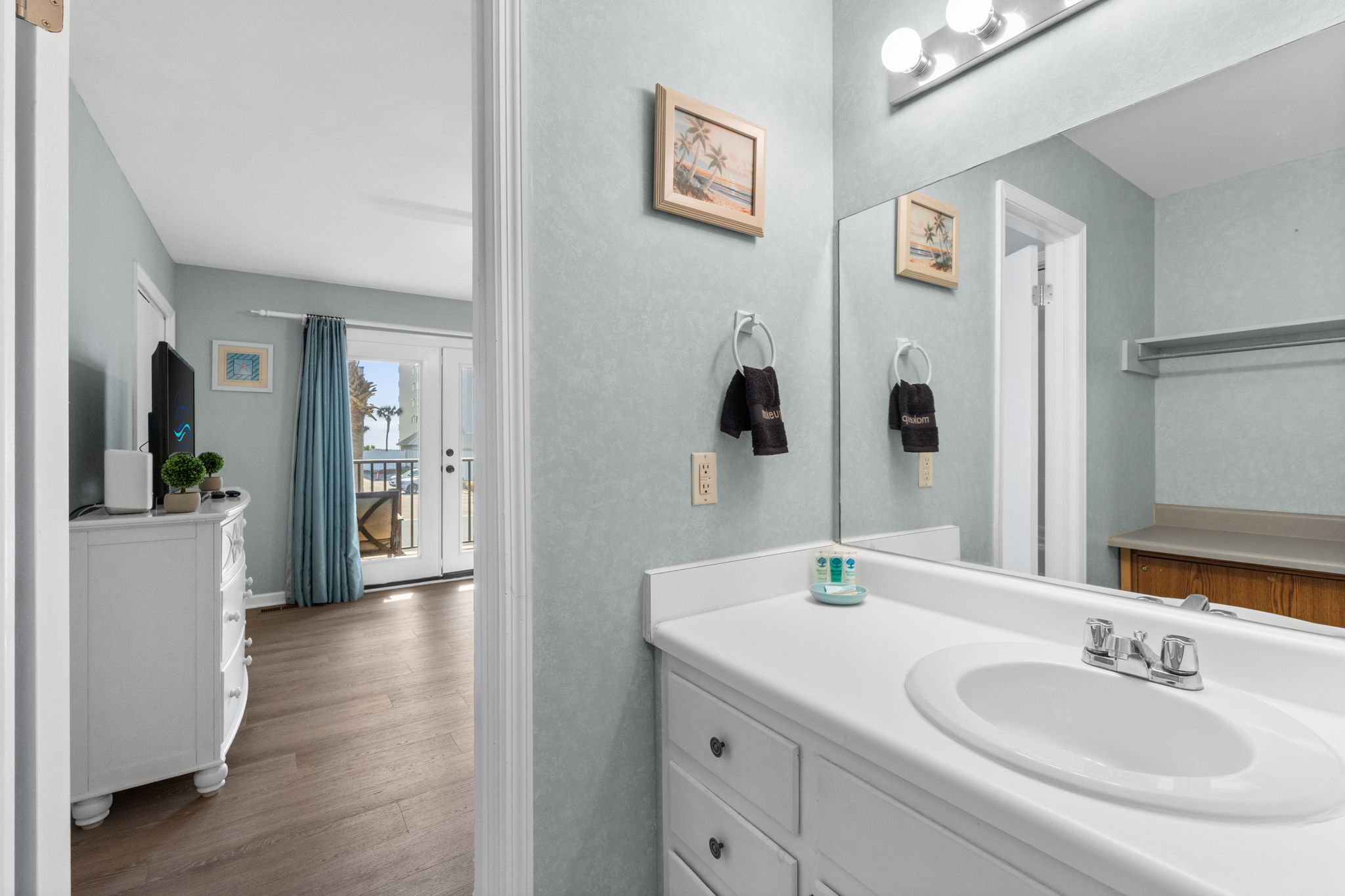 Bathroom 2 upstairs with Jack and Jill entrance and separate vanities for each bedroom