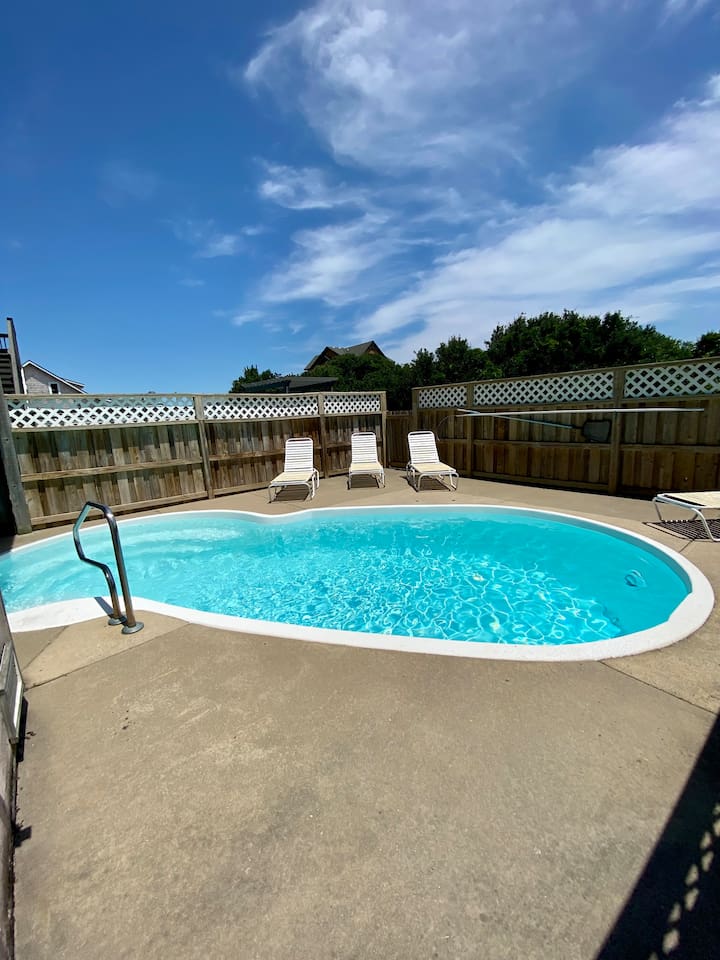 Lounge poolside and soak up the sun.