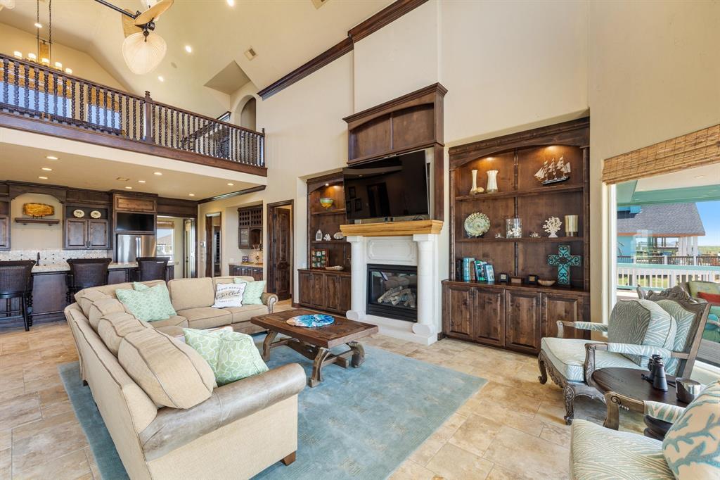 2a010d1546a64572bacea2c54a9782ba | Beachhouse | Texas | TX | Vacation Homes | Galveston | Crystal Beach | Kokomo | Breezy Days | Beachfront Elegance | Sunrise Serenity | Southern Sands Property Management, LLC