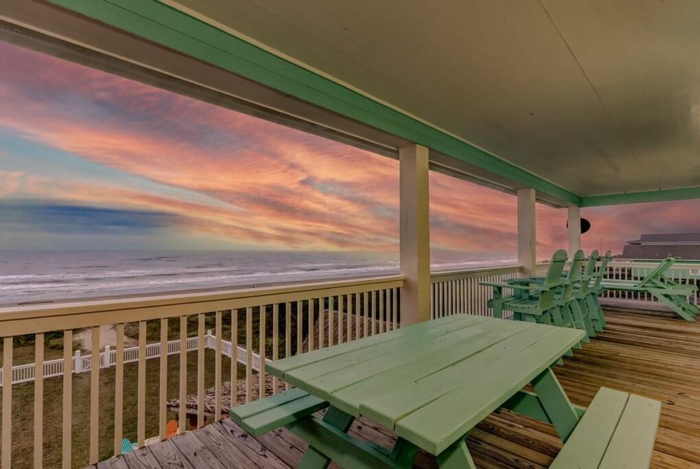 2a022e09cd6f4e87b15f4f756c6138ab | Beachhouse | Texas | TX | Vacation Homes | Galveston | Crystal Beach | Kokomo | Breezy Days | Beachfront Elegance | Sunrise Serenity | Southern Sands Property Management, LLC