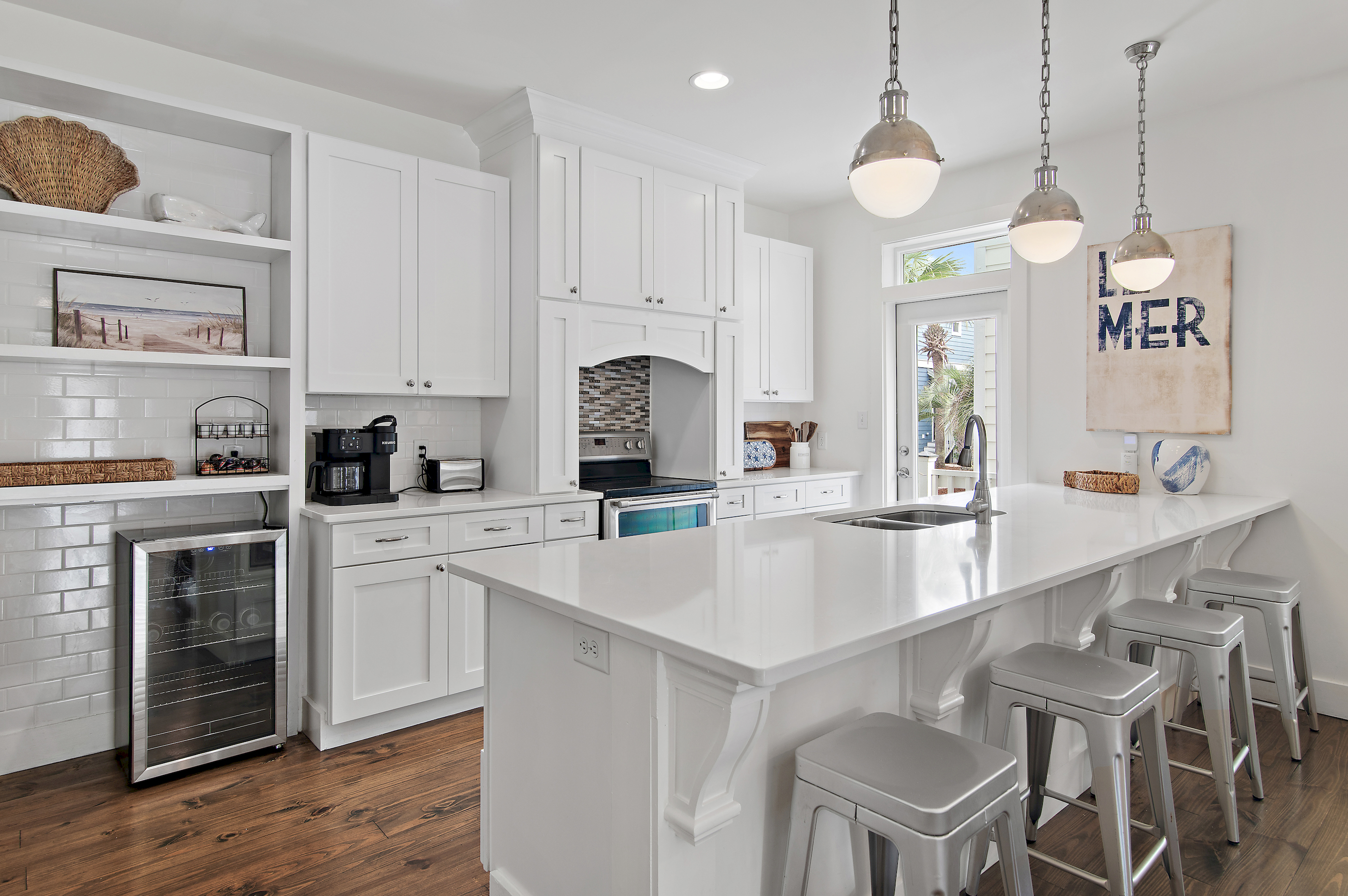 Chef-inspired kitchen fully stocked for effortless entertaining.