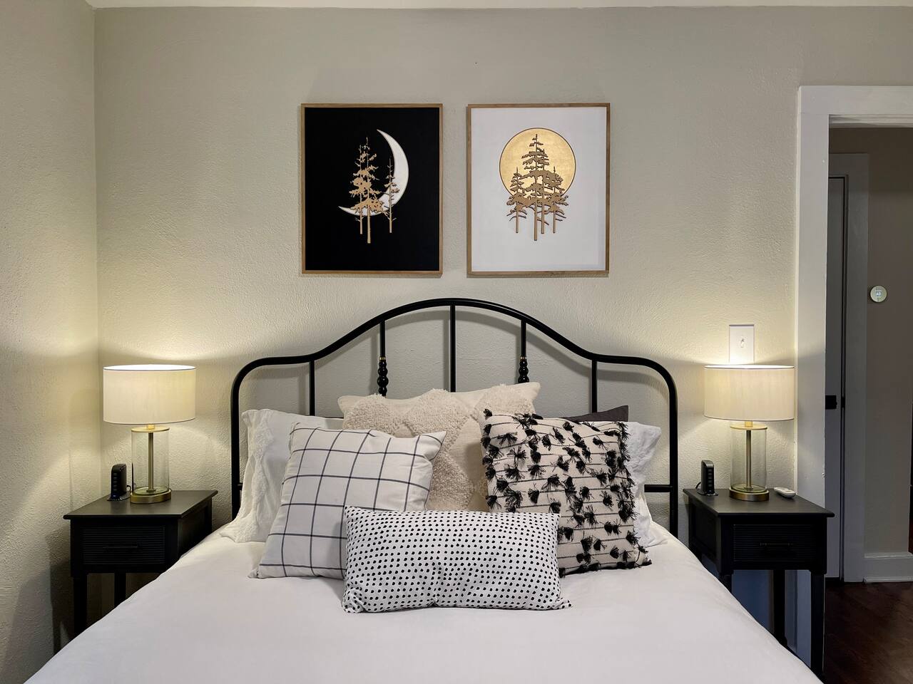 Bedroom with queen-size bed