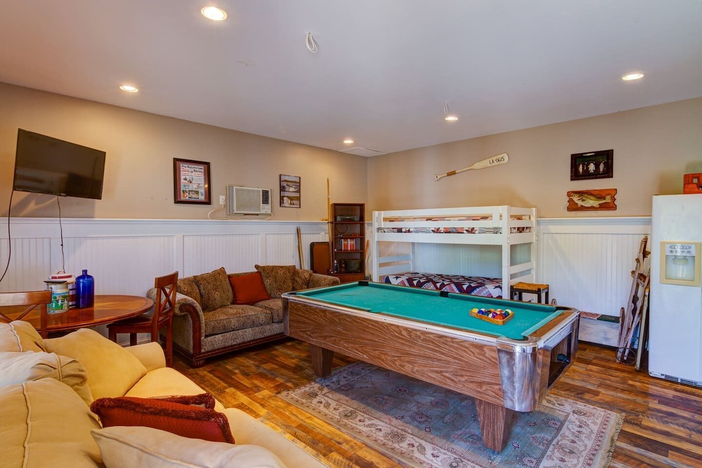 Separate game room