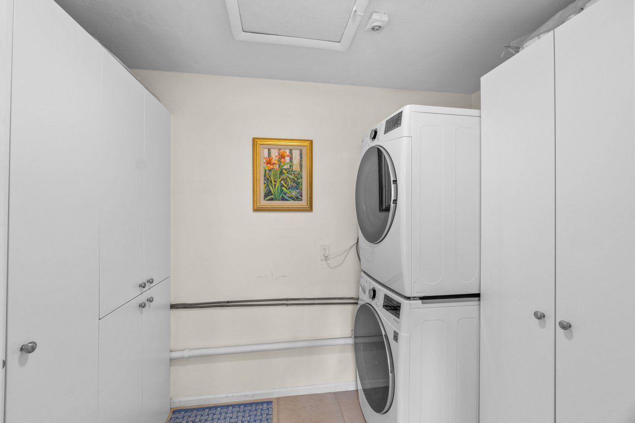 Ful size washer and dryer