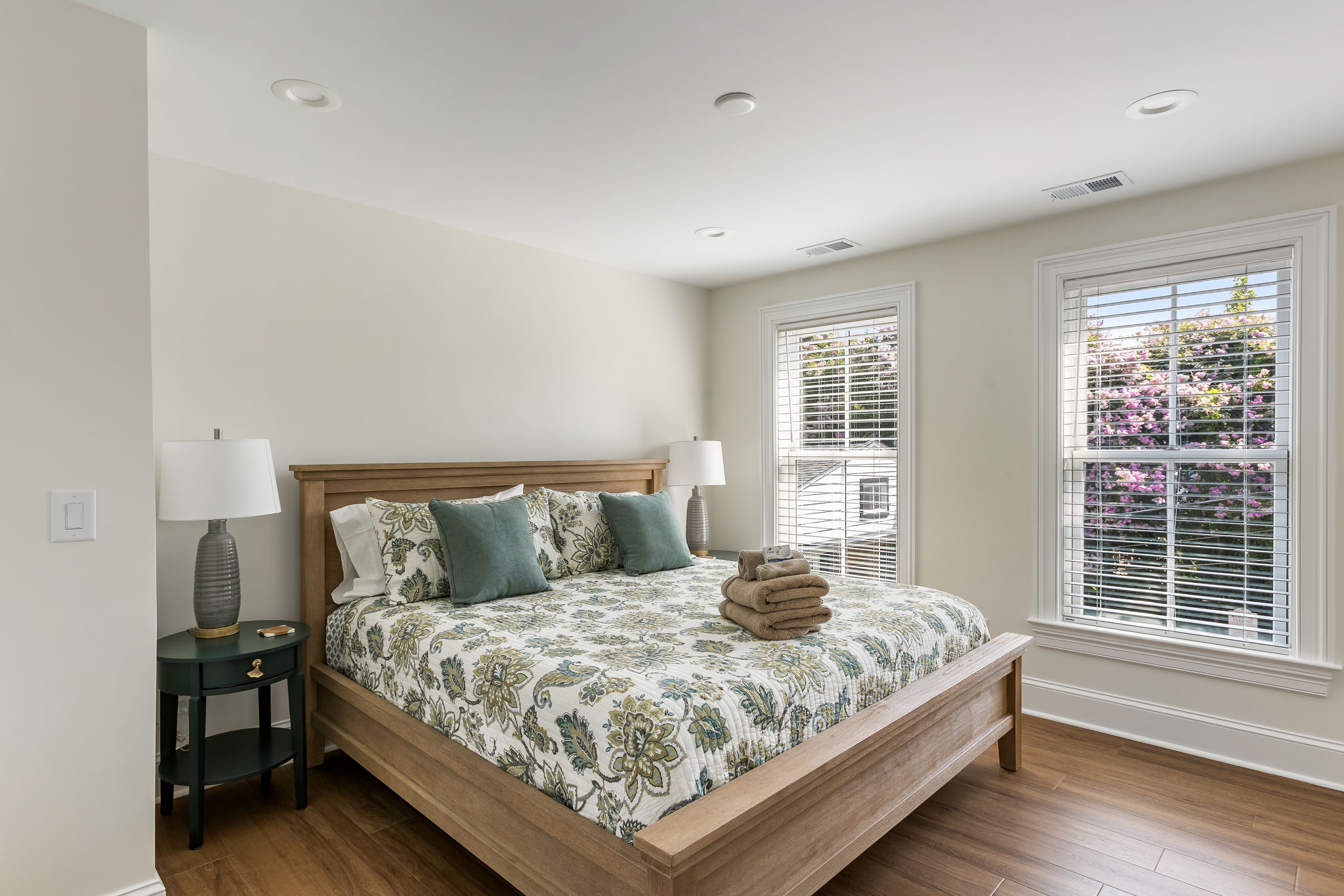 King bedroom 3