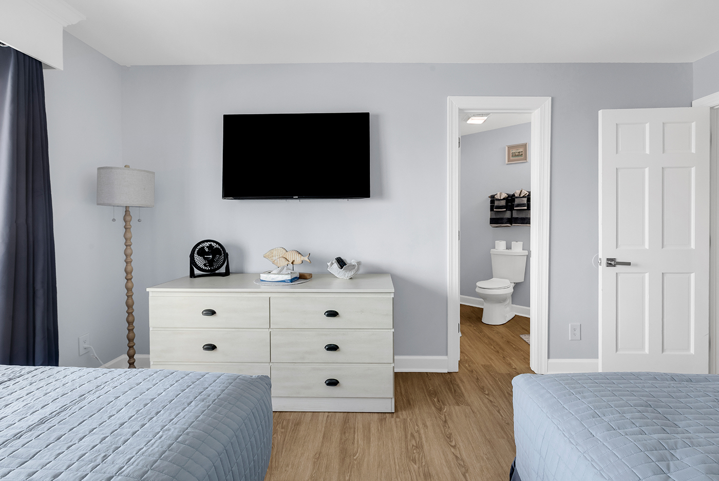 Master Bedroom has en-suite bathroom 