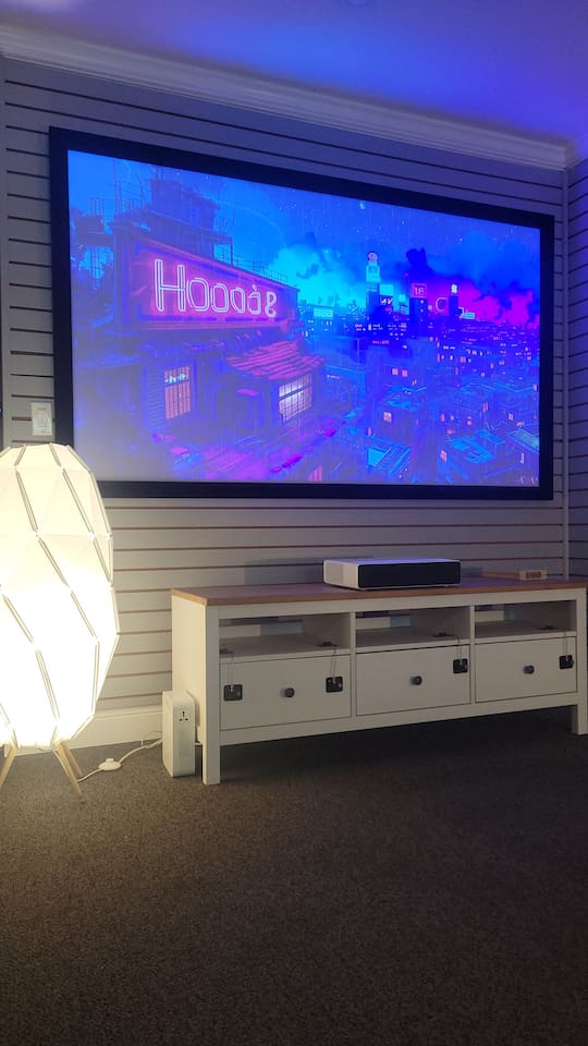 Comfortable 2BR w/ EV charger & Workspace