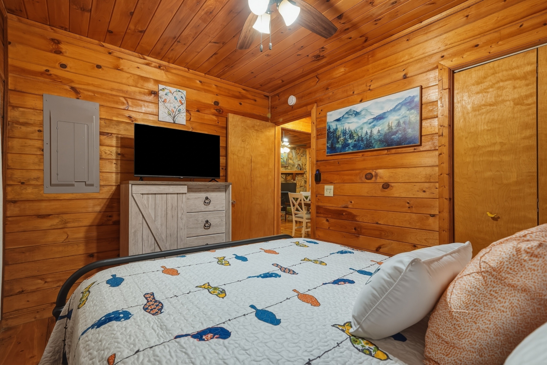 Second bedroom
