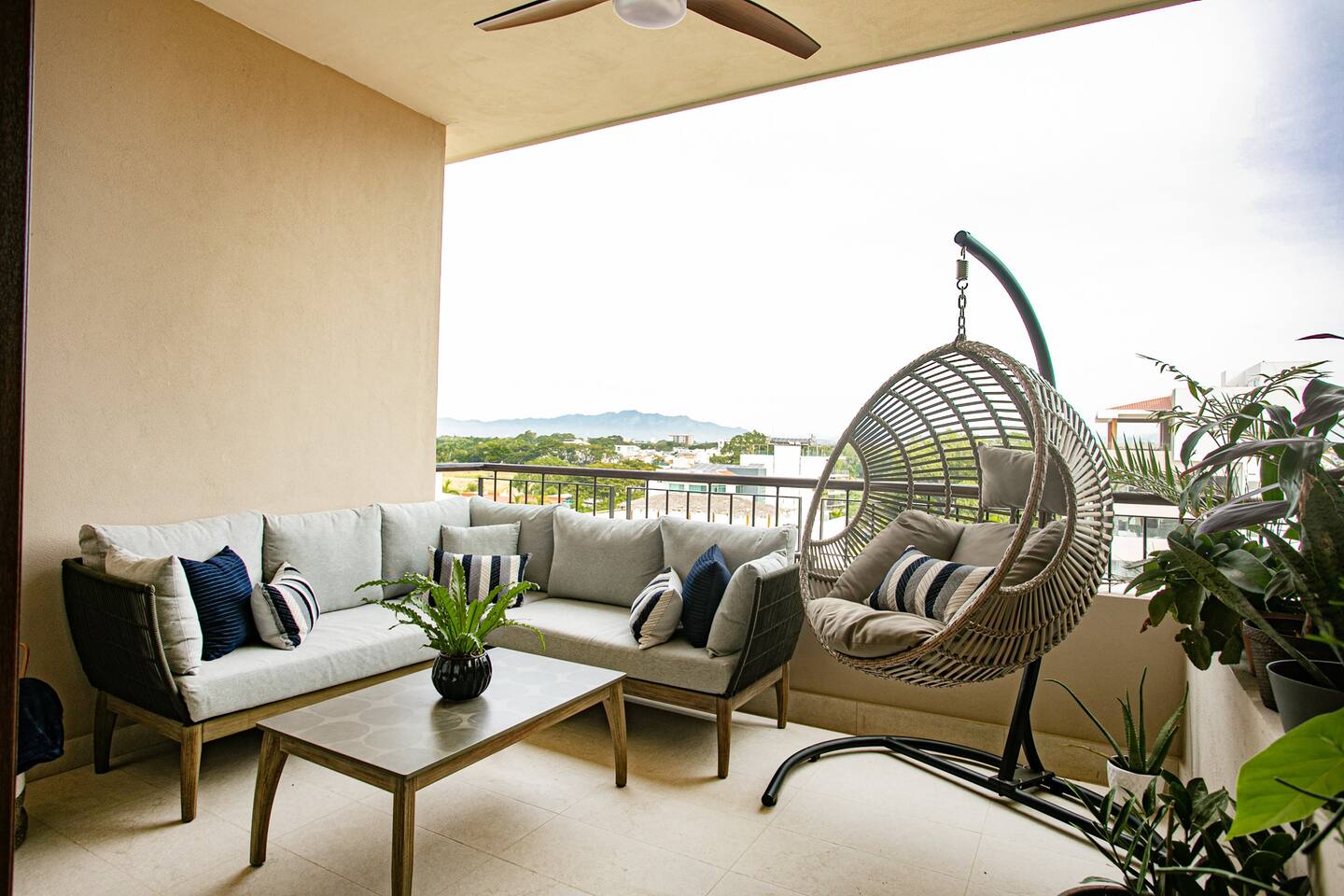 Comfortable Patio with gorgeous mountain view