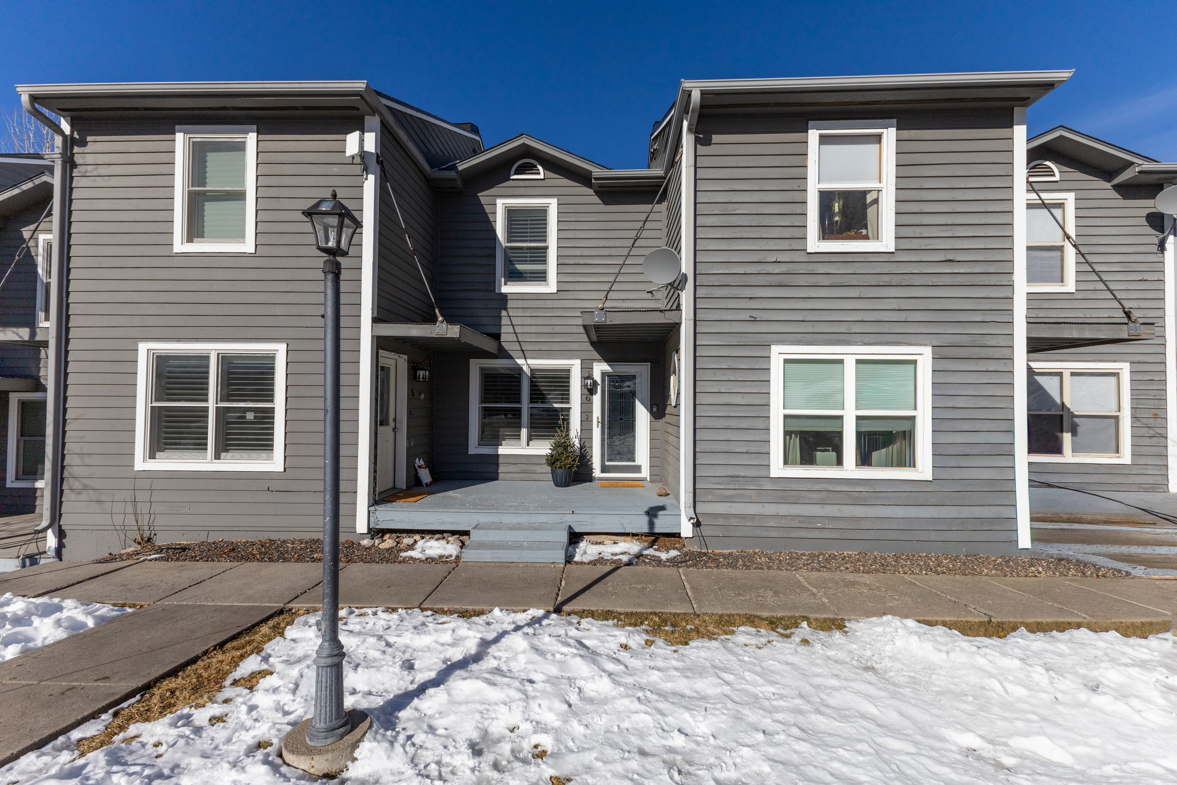 Exterior of Chinook Mountain Escape