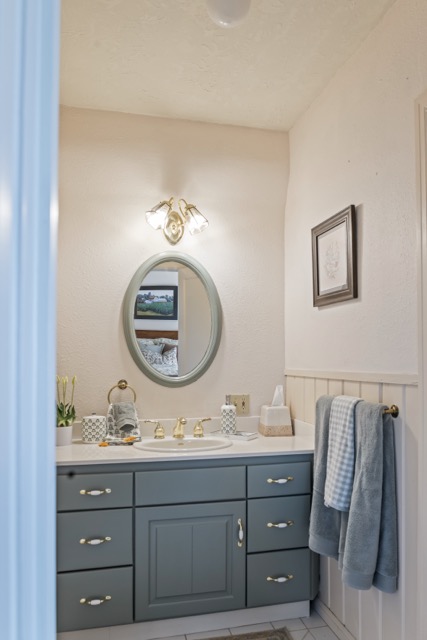 Main Floor Bedroom w/ Ensuite