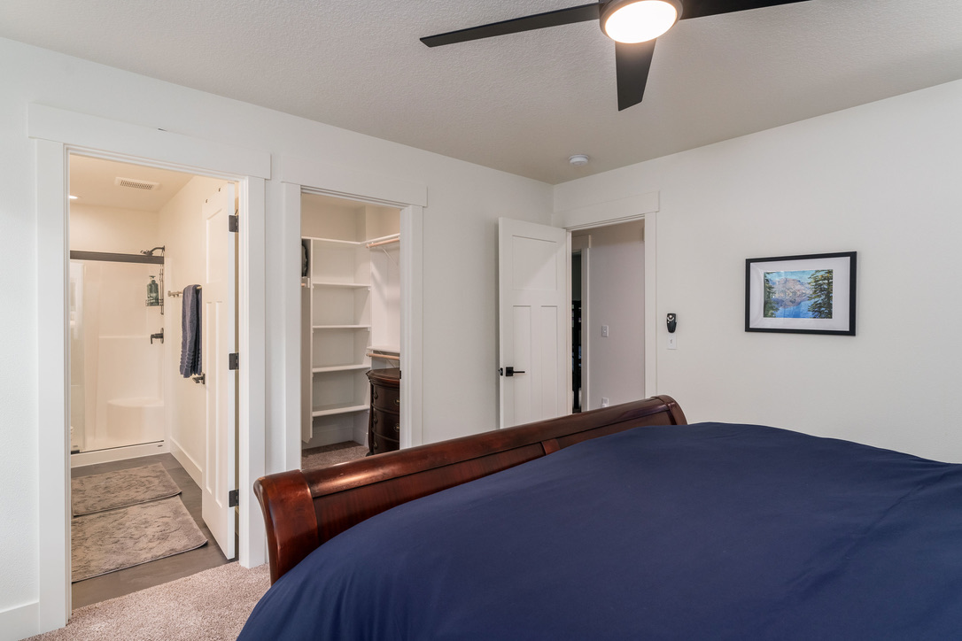 Mt Hood Hideaway Master Bedroom