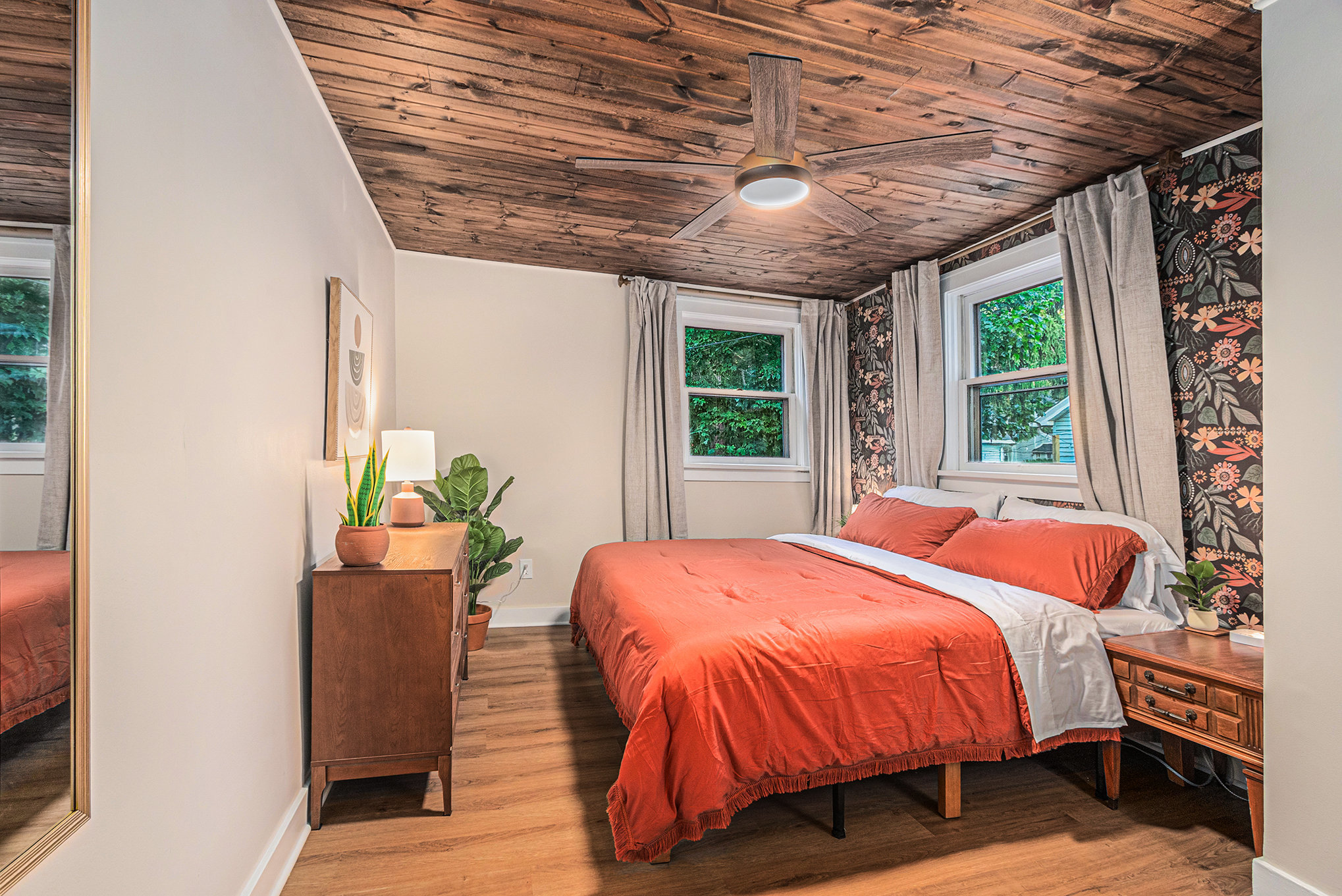 Modern Midtown Apartment 1M; Downtown Fun! — Valparaiso, Indiana — vacation rental