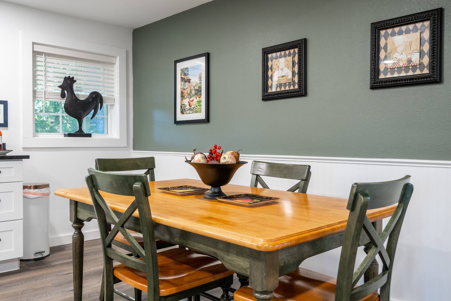 Country Farmhouse Kitchen  dining room