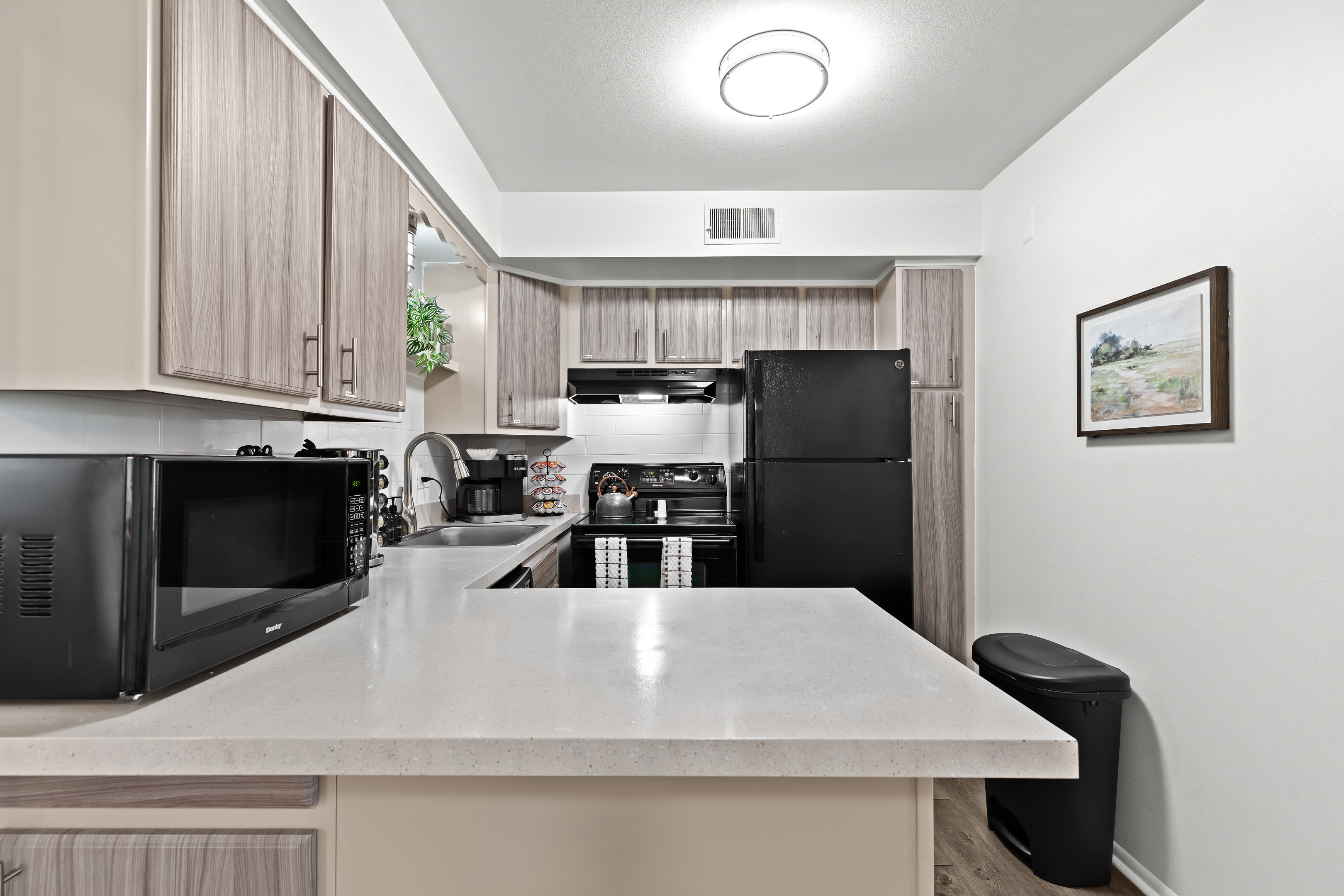 Fully equipped for convenience—enjoy a full knife set, spices, and cooking essentials at your fingertips.
