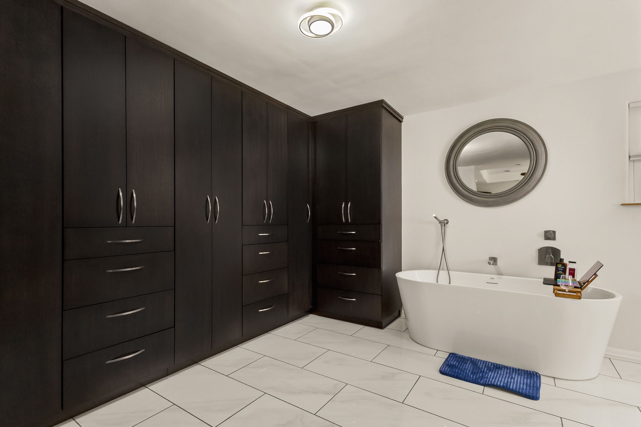 Ensuite