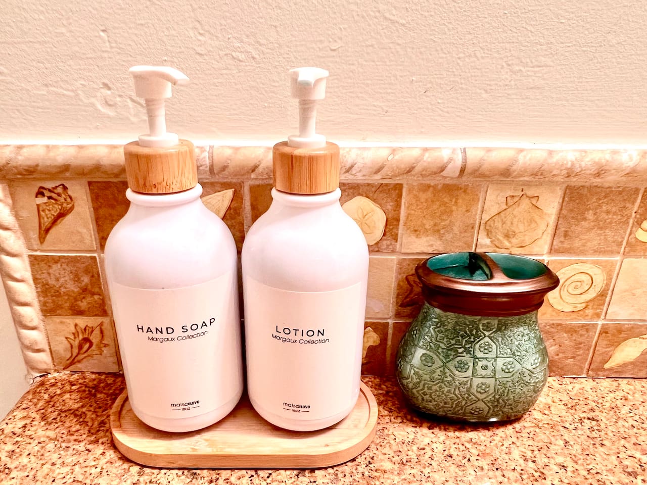 We offer lots of amenities in the bathroom.