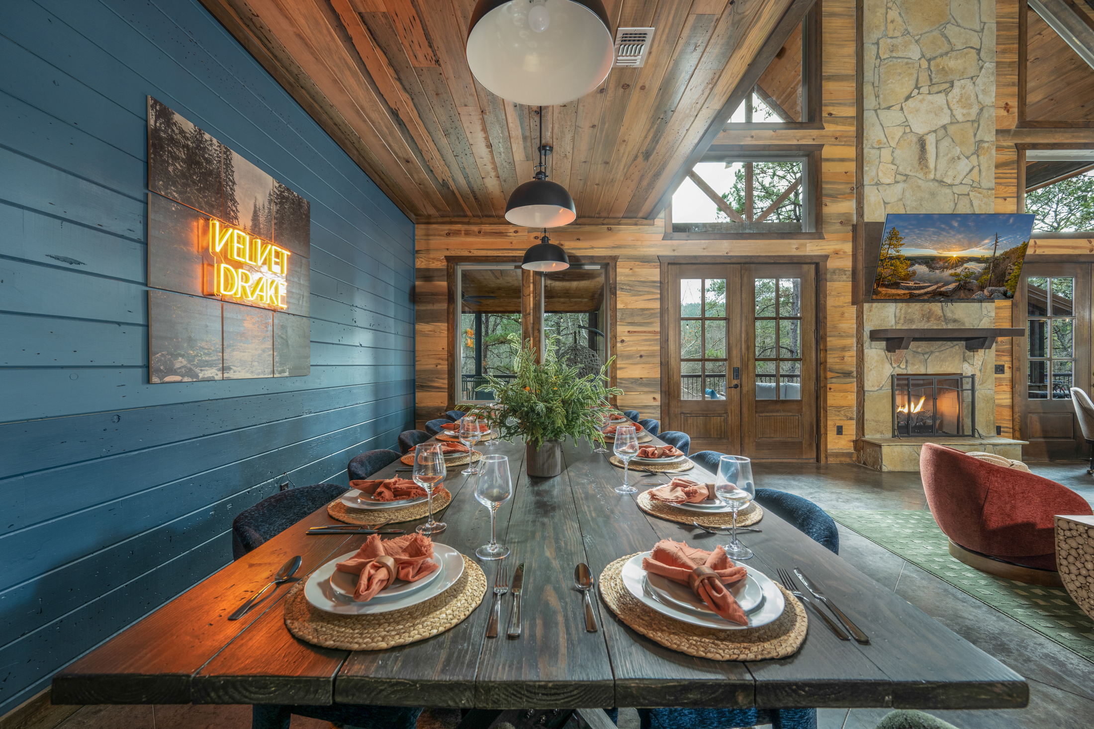 Dining Room: Gather around the stunning table for unforgettable meals and laughter!